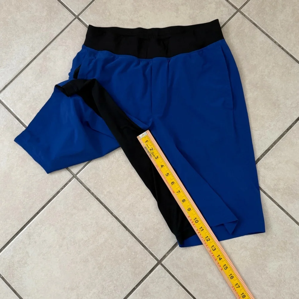 LULULEMON T.H.E. SHORT 11” LINERLESS BLACK BLUE COLOR SIZE MEDIUM EUC